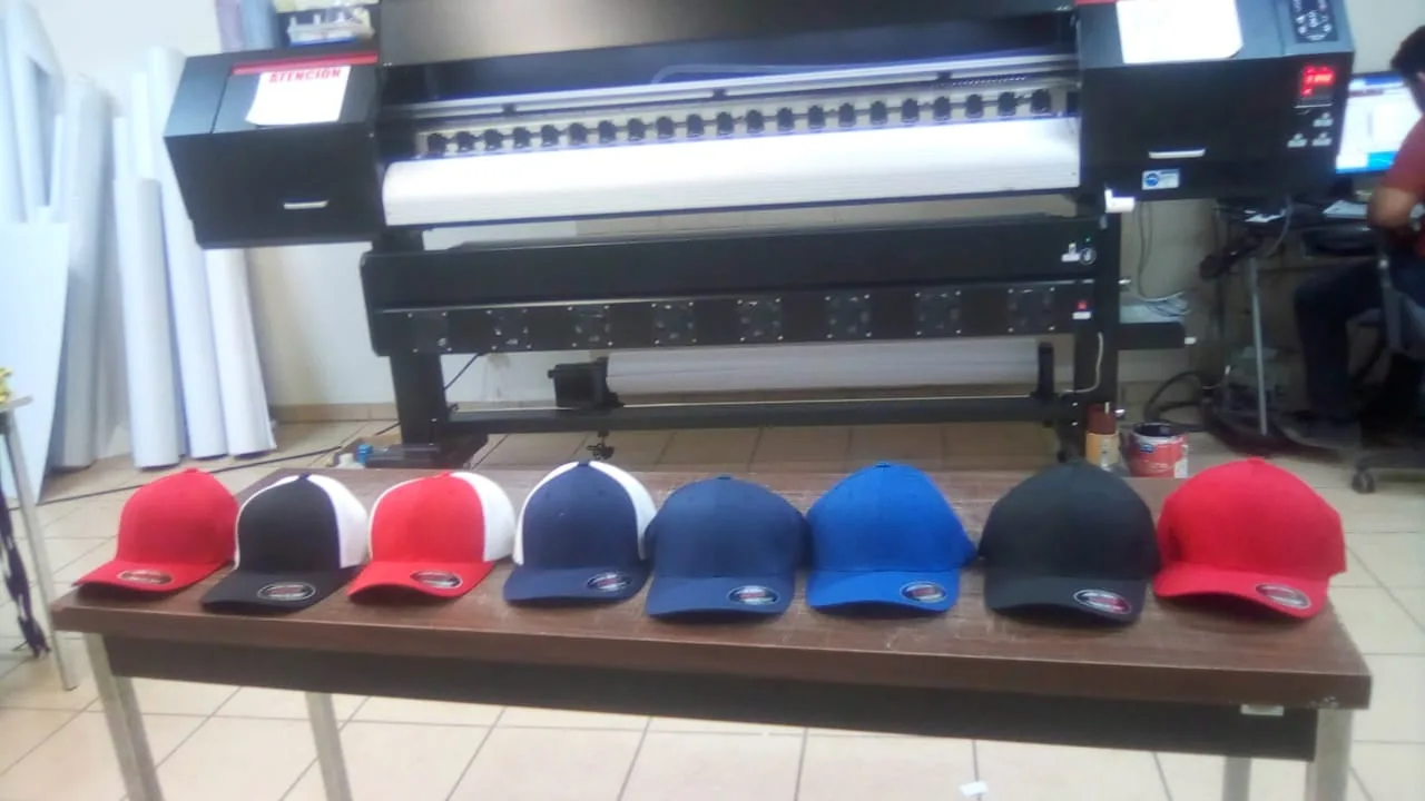 Bordado de gorras — Impresiones y bordados La Manita